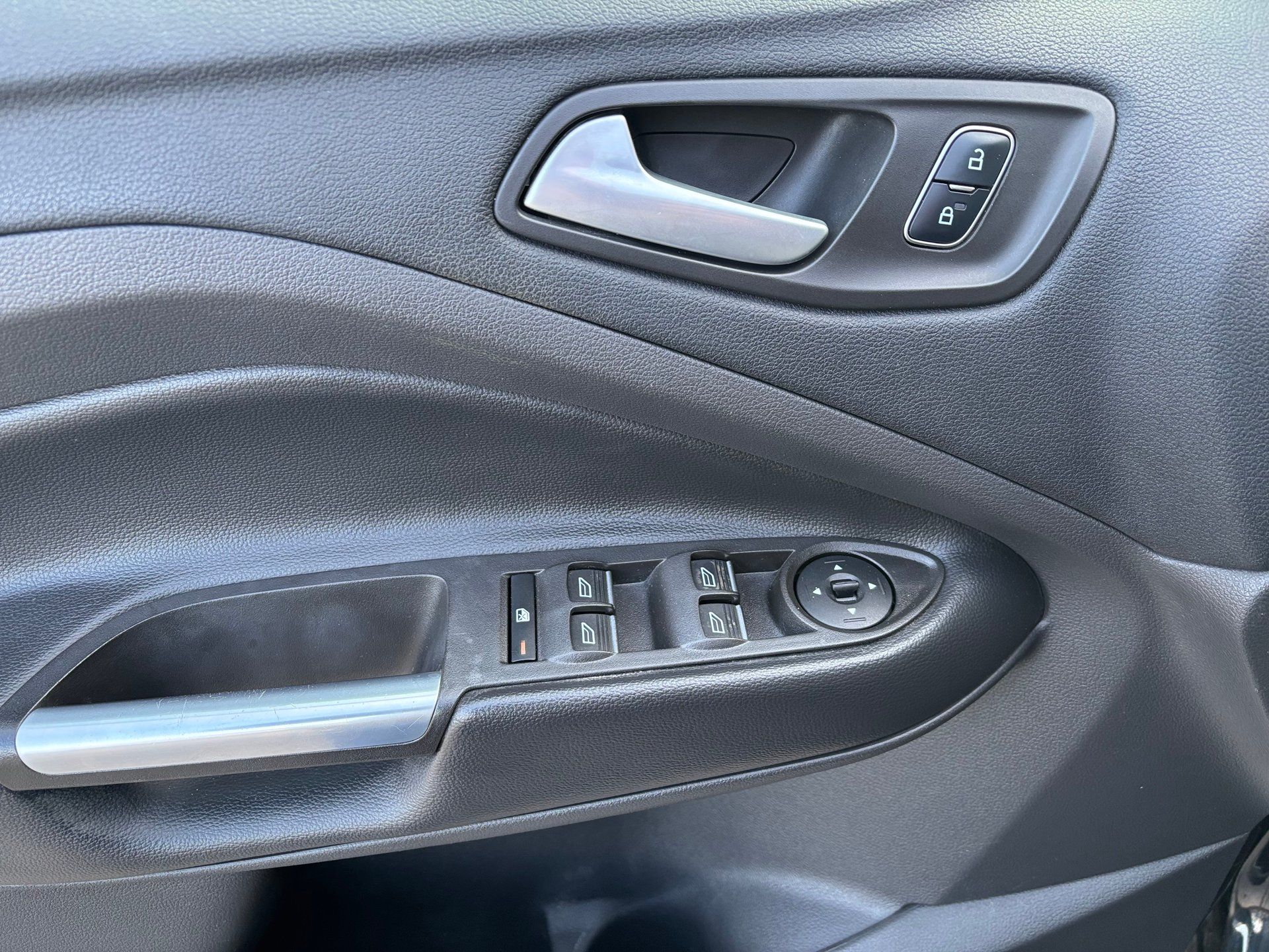 Ford Escape 2017 - Thumbnail 11