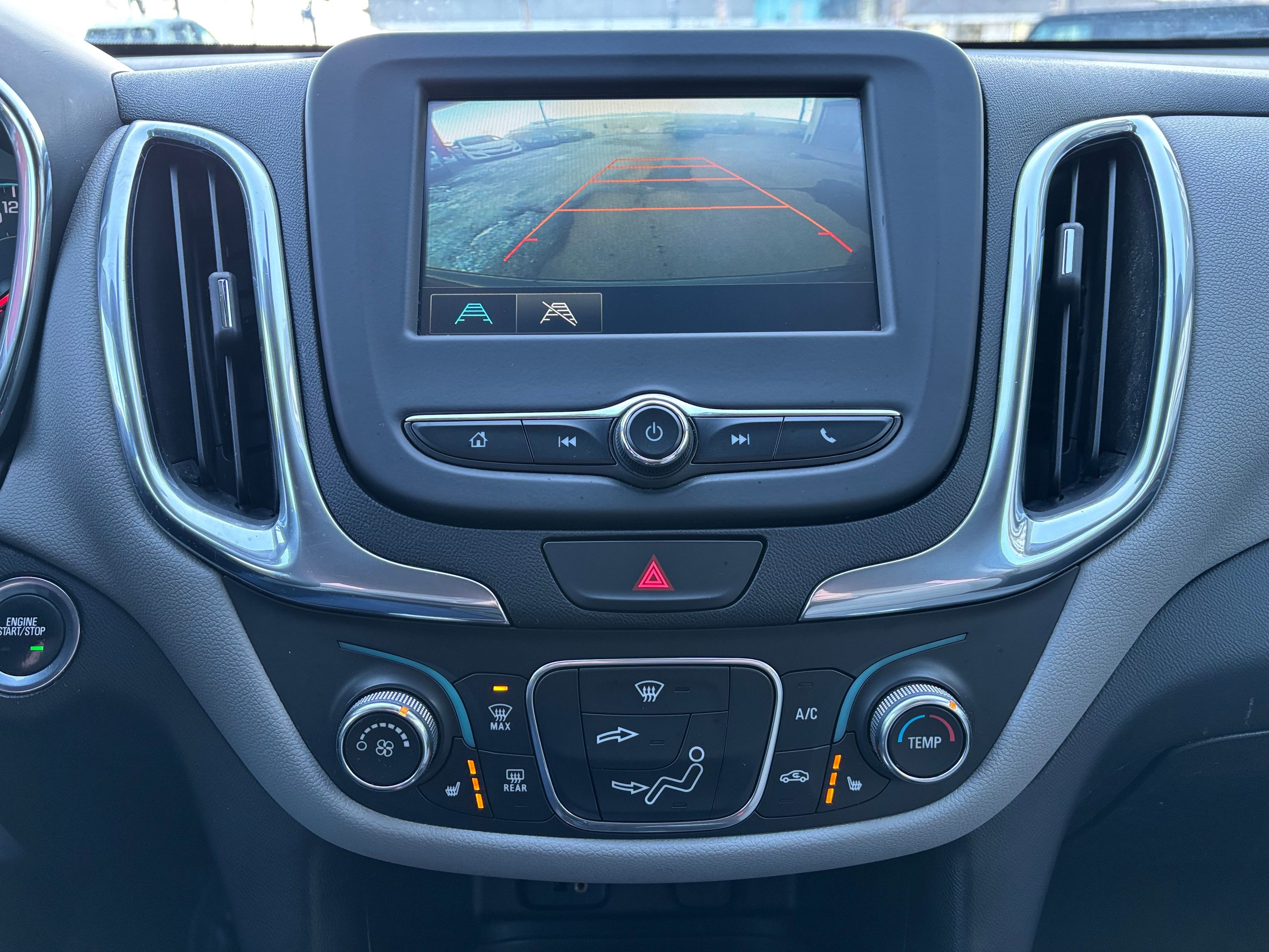 Chevrolet Equinox 2018 - Thumbnail 16