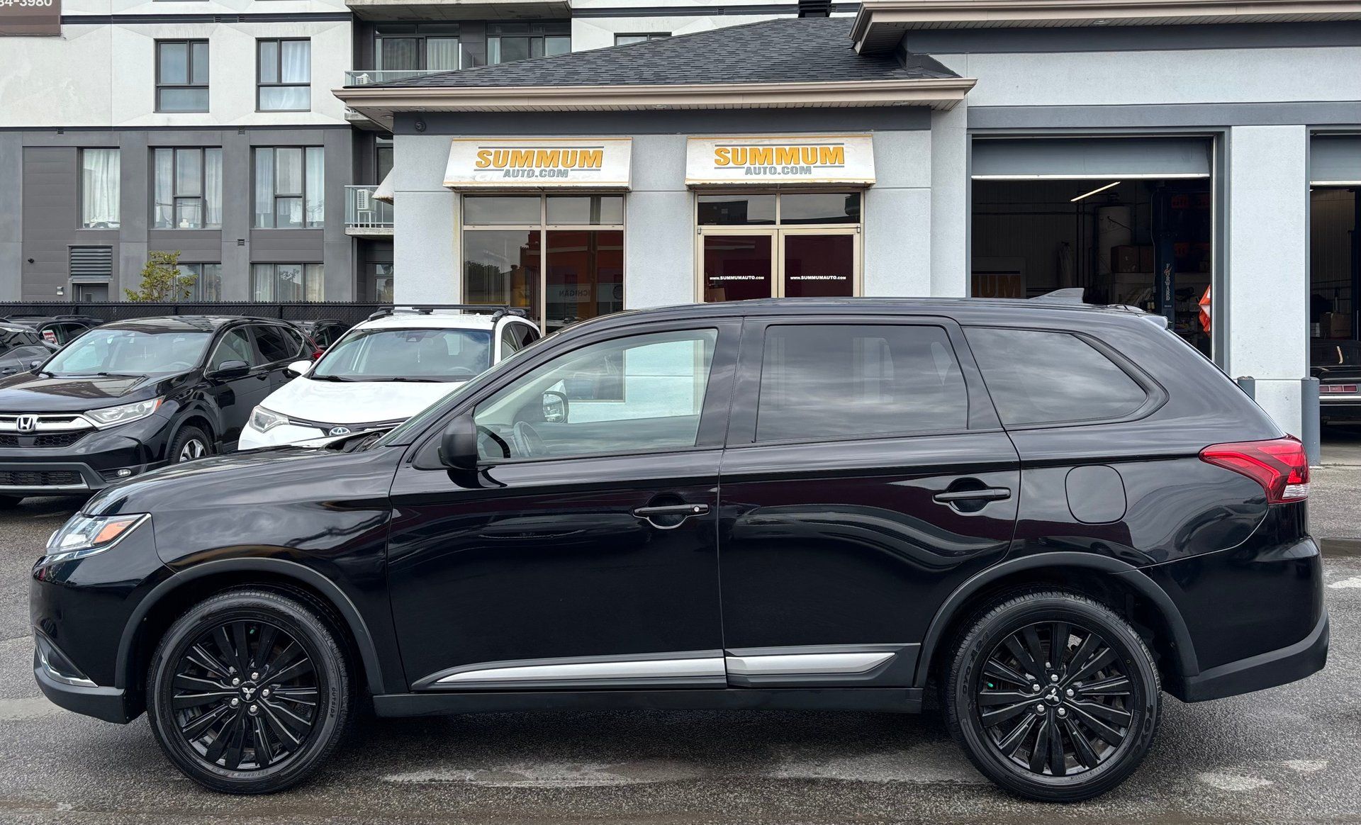 Mitsubishi Outlander 2019 - Thumbnail 3
