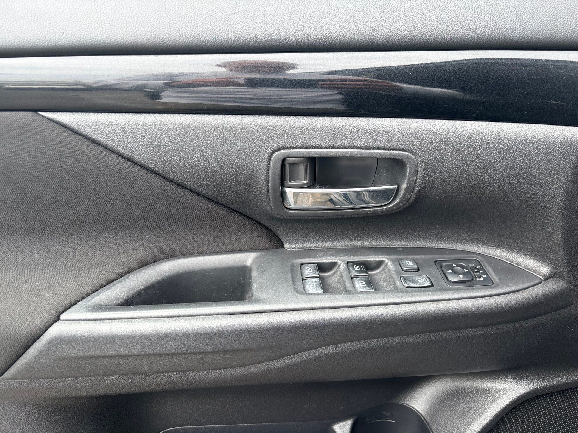 Mitsubishi Outlander 2019 - Thumbnail 12