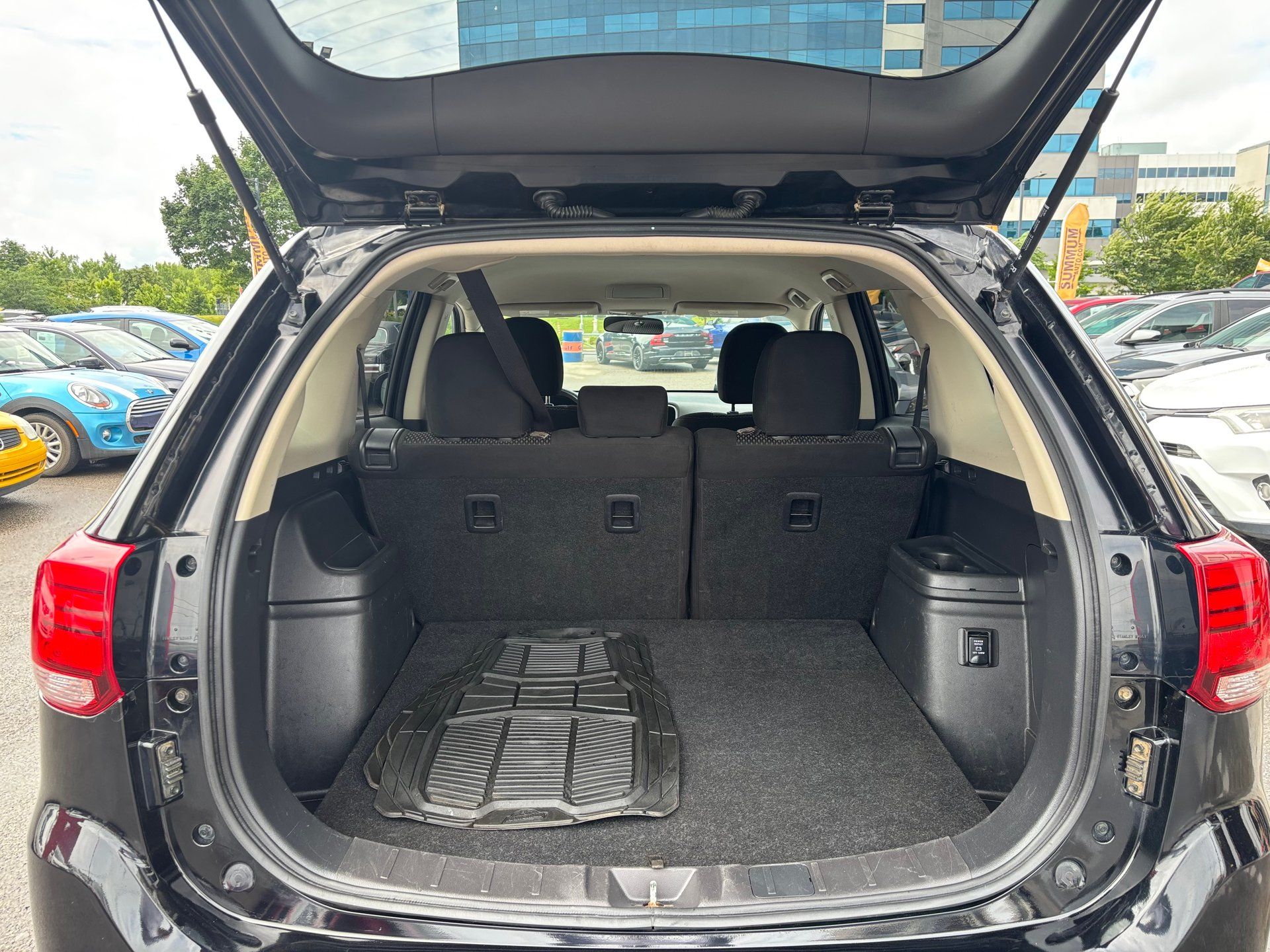 Mitsubishi Outlander 2019 - Thumbnail 23