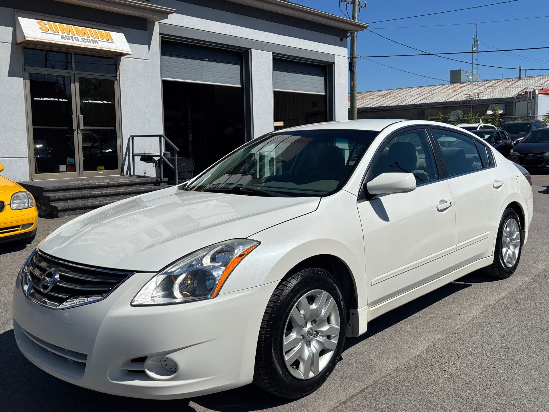 Nissan Altima 2012 - Thumbnail 1